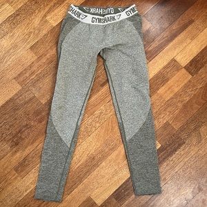 Gymshark Athletic Gray/ Green Yoga Low Rise Leggings Size Large